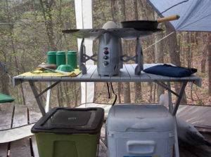 Portable Camping Kitchen Setup Ideas: Minimalistic camp kitchen
